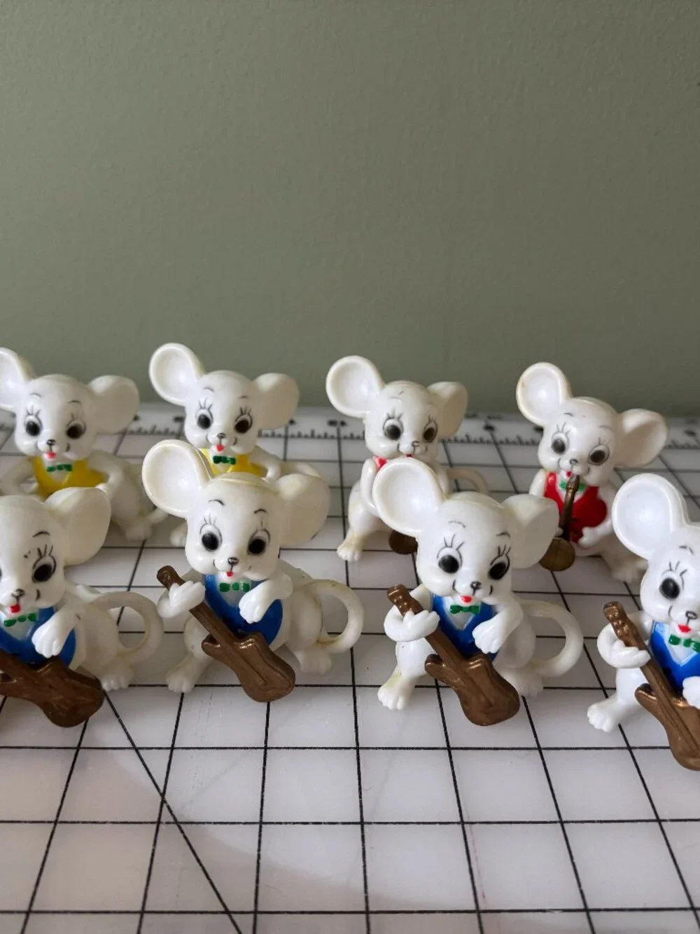 Vintage Christmas Mouse Light Covers Set 11 Retro Blow Mold Mice Band